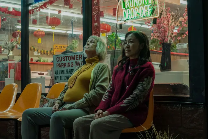 Michelle Yeoh y Jamie Lee Curtis, figuras clave de Todo En todas partes Al mismo tiempo