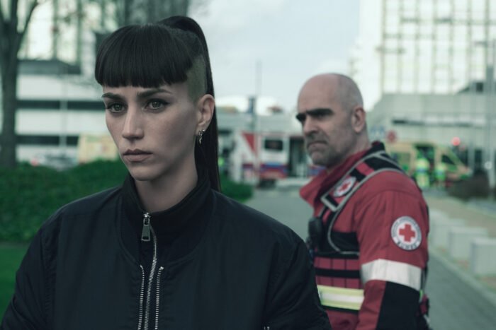 Salvador, serie de Netflix - SALVADOR Claudia Salas as Julia, Luis Tosar as Salvador in episode 07 of SALVADOR. Cr. Jaime Olmedo/Netflix © 2025